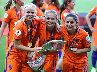 UEFA doubles prize money for w...